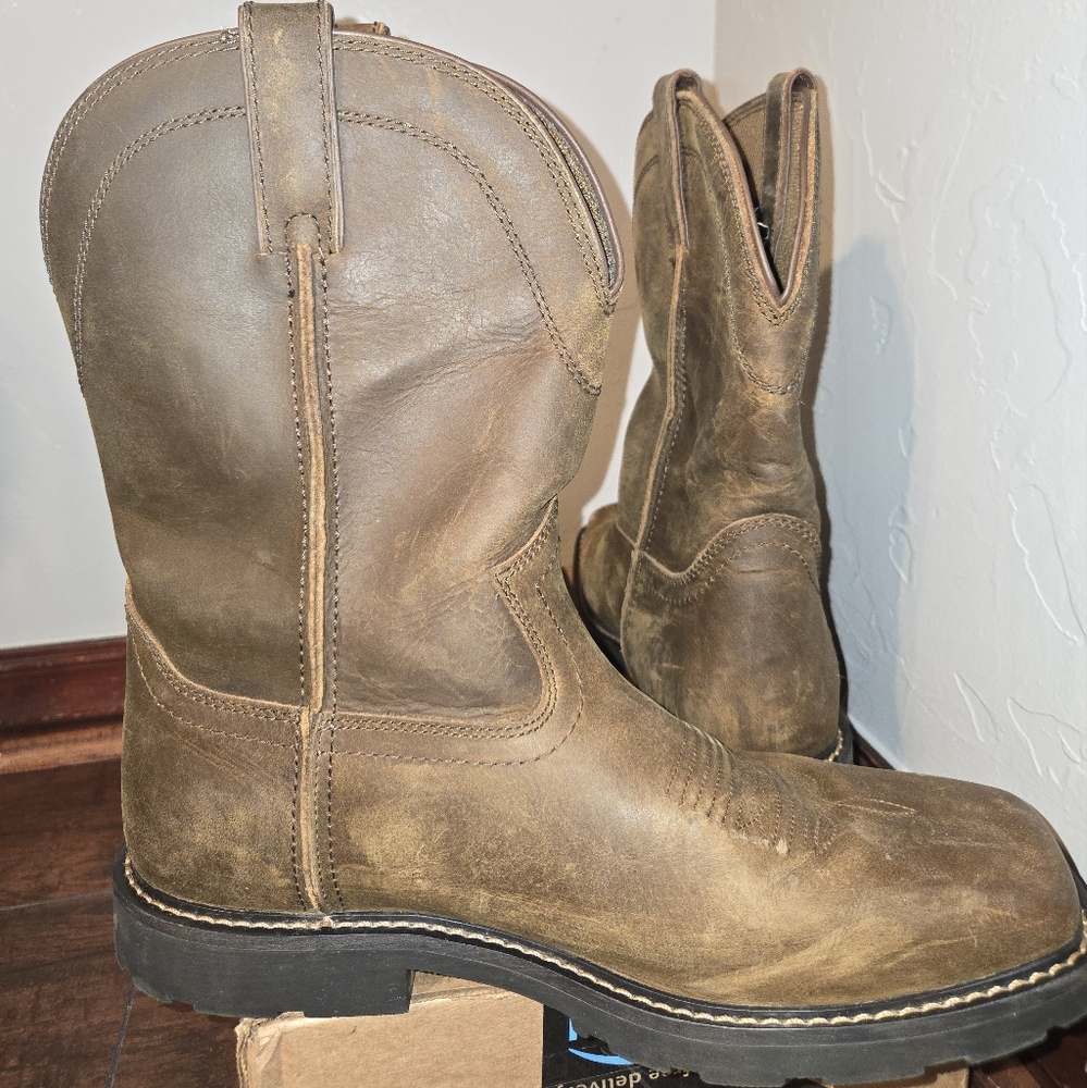 JUSTIN Men's Leather Upper, Square Toe, SZ 11D